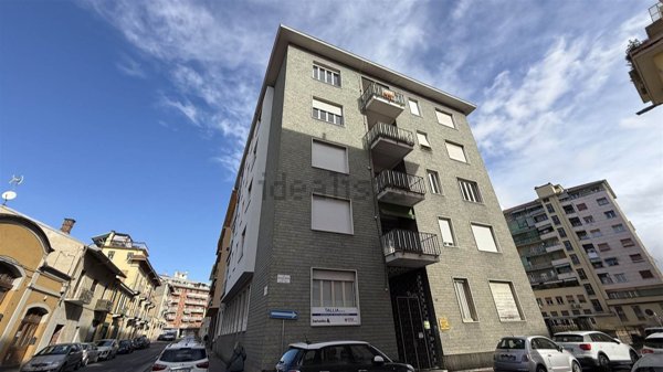 appartamento in vendita a Biella in zona Via Pietro Micca