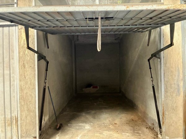 pentavano in vendita a Biella