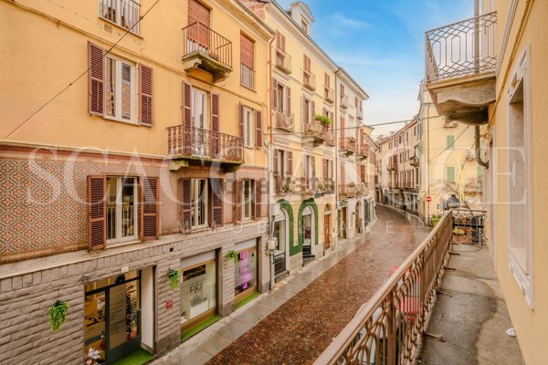 appartamento in vendita a Biella in zona Centro Città