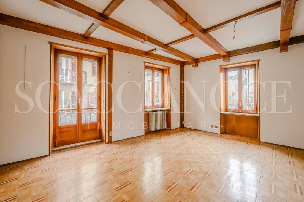 appartamento in vendita a Biella in zona Centro Città