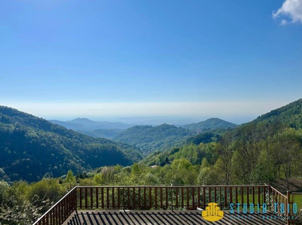 casa indipendente in vendita a Biella in zona Favaro