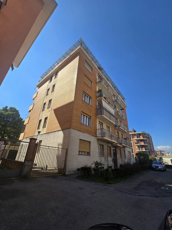 appartamento in vendita a Biella in zona Centro Città