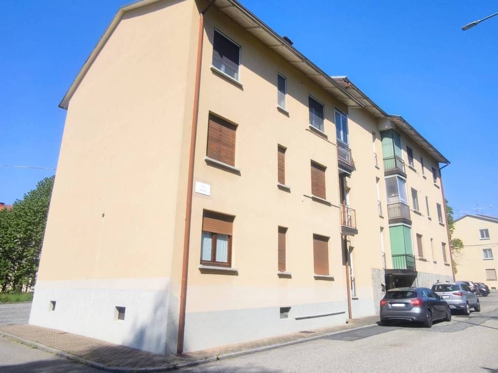 appartamento in vendita a Biella in zona Centro Città