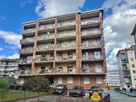 appartamento in vendita a Biella in zona Centro Città