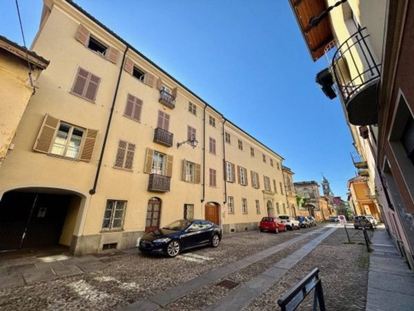 appartamento in vendita a Biella in zona Piazzo