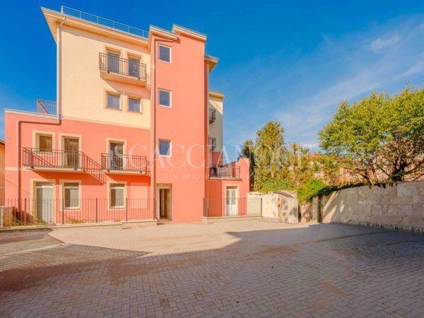 appartamento in vendita a Biella in zona Centro Città