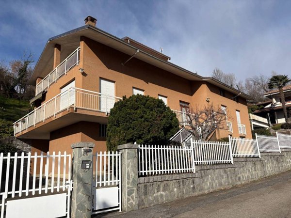 casa indipendente in vendita a Biella in zona San Biagio