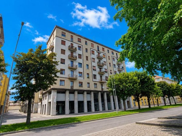 appartamento in vendita a Biella in zona Centro Città