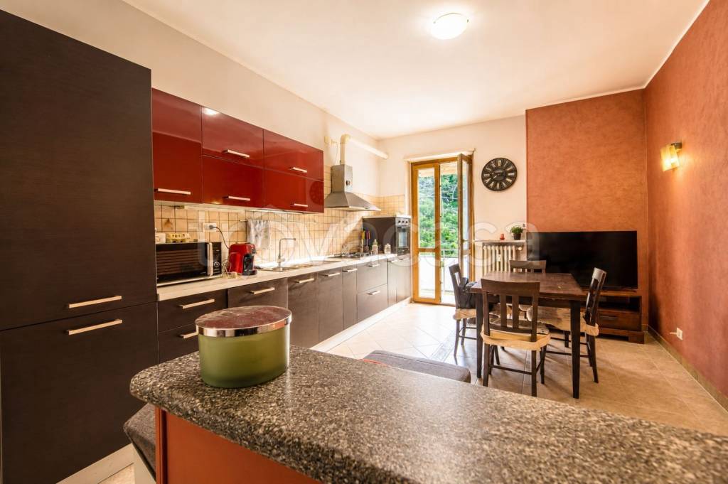 appartamento in vendita a Biella in zona Centro Città