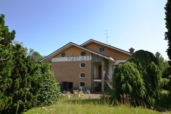 casa indipendente in vendita a Biella in zona Pavignano