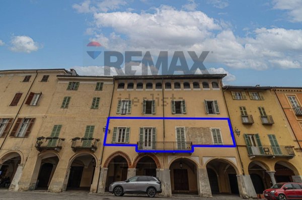 appartamento in vendita a Biella in zona Piazzo