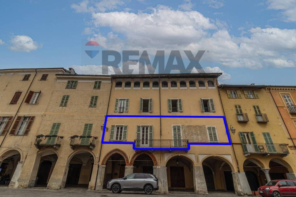 appartamento in vendita a Biella in zona Piazzo