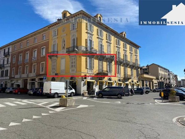 appartamento in vendita a Biella in zona Centro Città