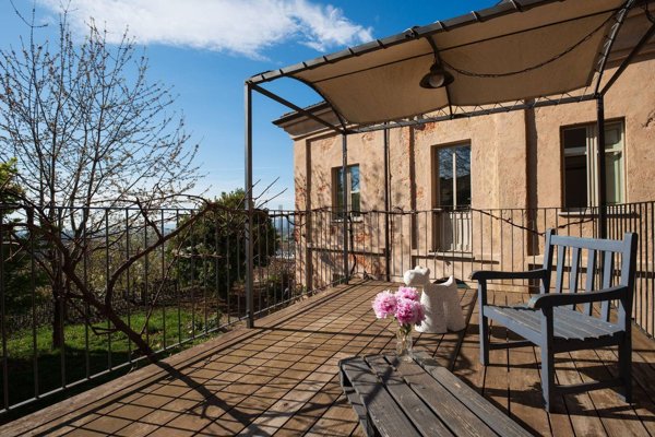 casa indipendente in vendita a Biella in zona Piazzo