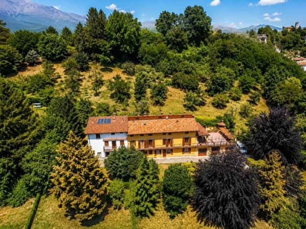 casa indipendente in vendita a Biella in zona Centro Città