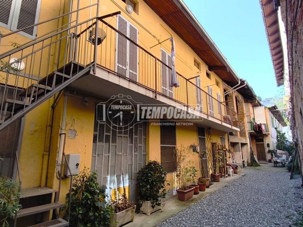 casa indipendente in vendita a Biella in zona Centro Città