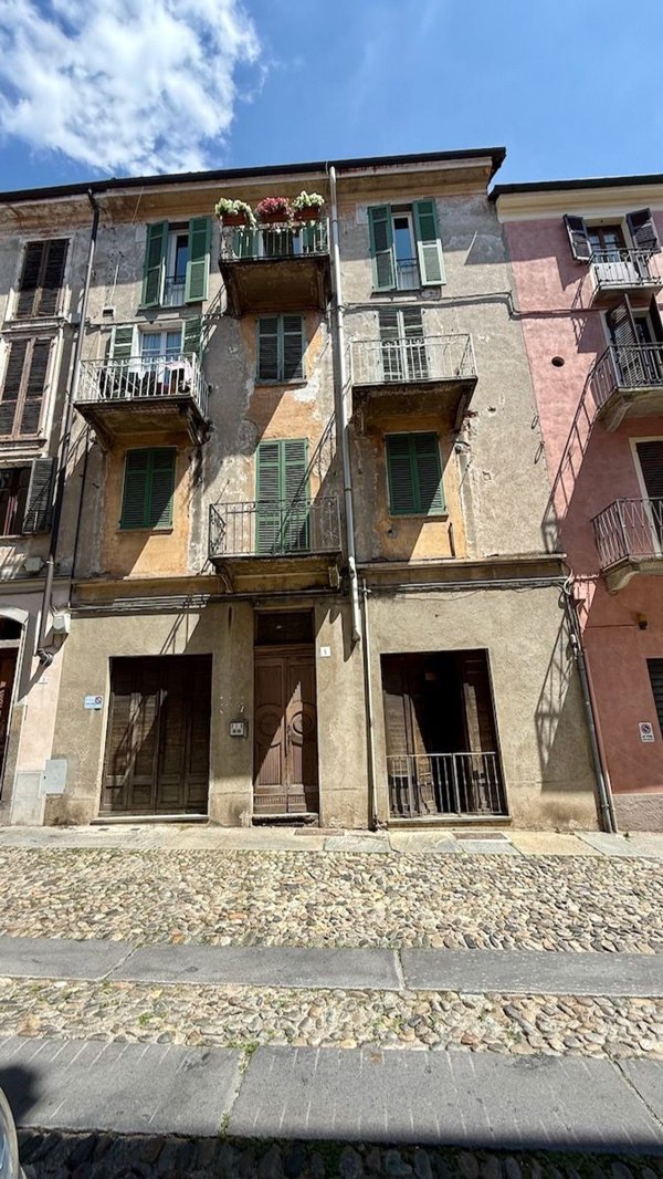 locale di sgombero in vendita a Biella in zona Piazzo