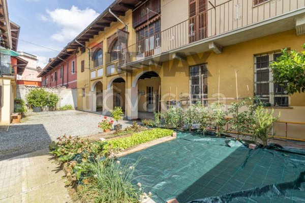 casa indipendente in vendita a Biella in zona Chiavazza