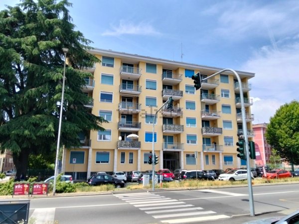 appartamento in vendita a Biella in zona Centro Città