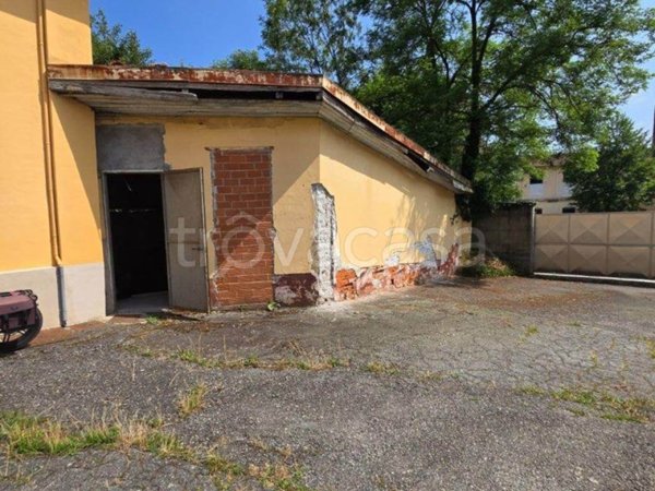 ufficio in vendita a Biella in zona Oremo