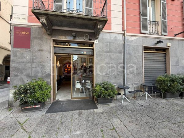 negozio in vendita a Biella in zona Centro Città