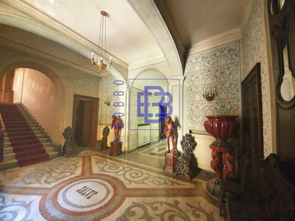 casa indipendente in vendita a Biella in zona Centro Città