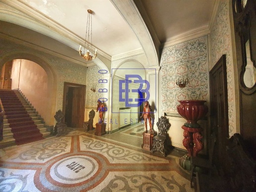 casa indipendente in vendita a Biella in zona Centro Città