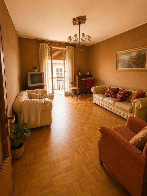 appartamento in vendita a Biella in zona Centro Città