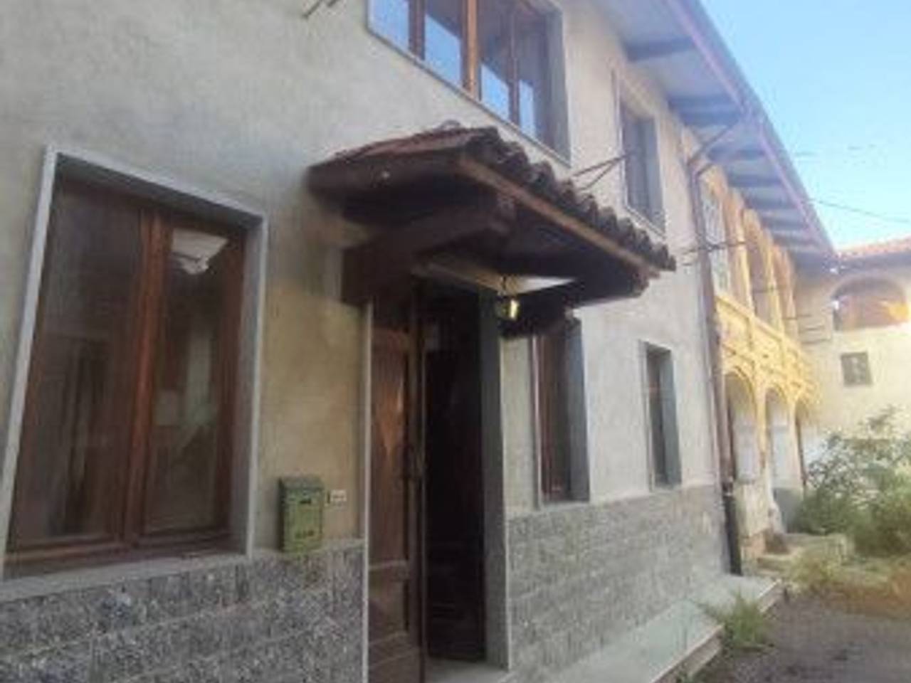 casa indipendente in vendita a Biella in zona Cossila