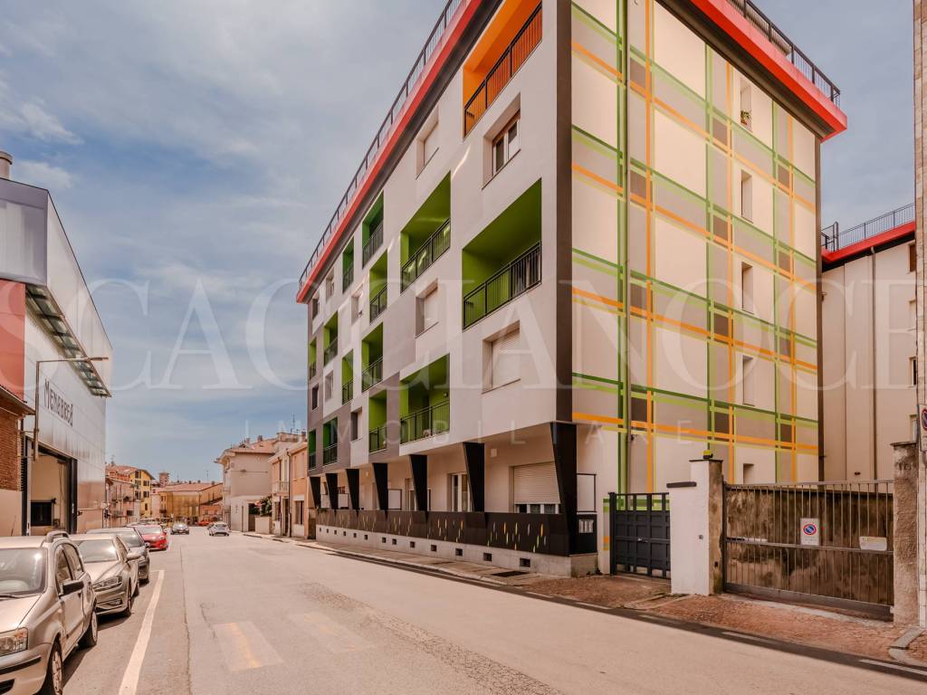appartamento in vendita a Biella in zona Centro Città