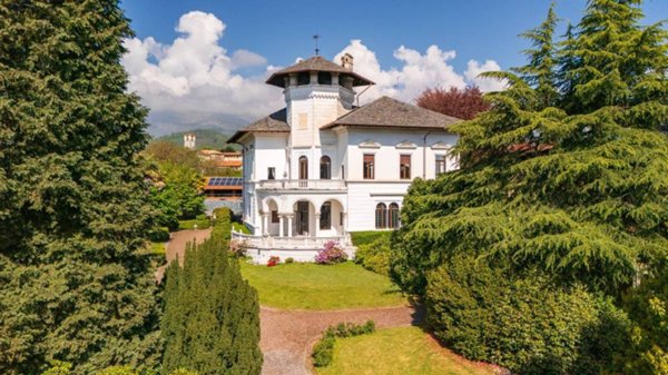 casa indipendente in vendita a Biella in zona Riva