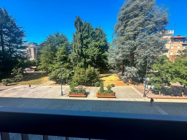 appartamento in vendita a Biella in zona Centro Città