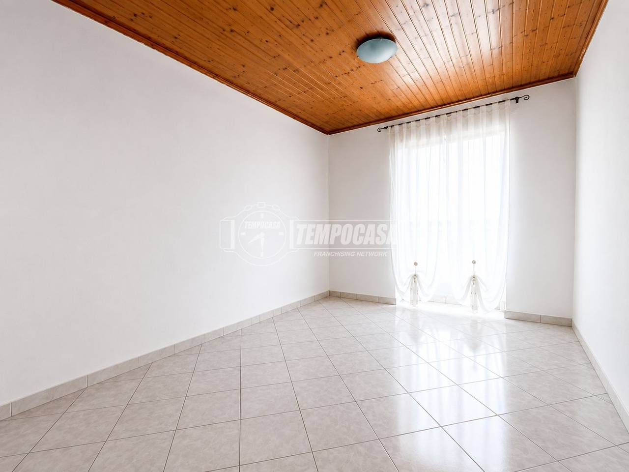 casa indipendente in vendita a Biella in zona Chiavazza