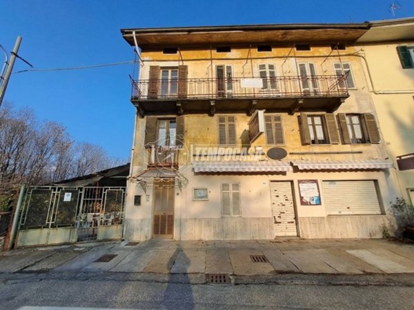 appartamento in vendita a Biella in zona Cossila