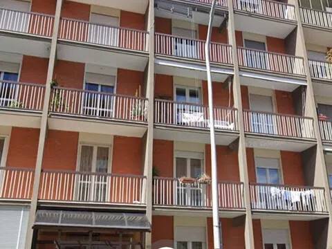 appartamento in vendita a Biella in zona Viale Macallè