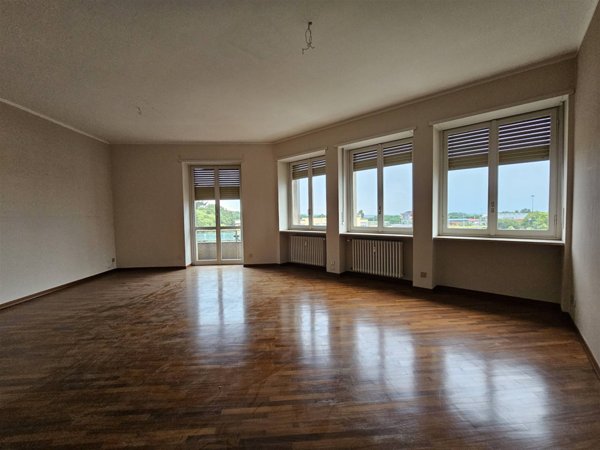 appartamento in vendita a Biella in zona Viale Roma
