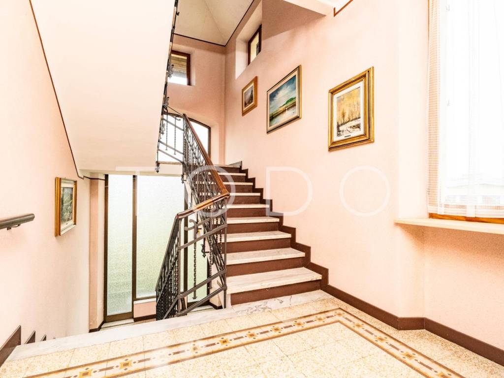casa indipendente in vendita a Biella in zona San Biagio