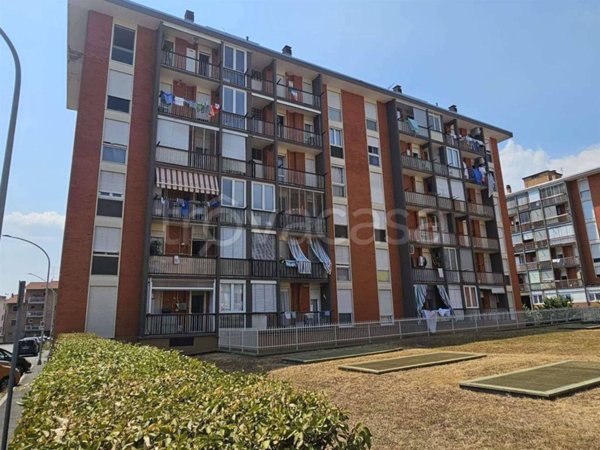 appartamento in vendita a Biella in zona Viale Macallè