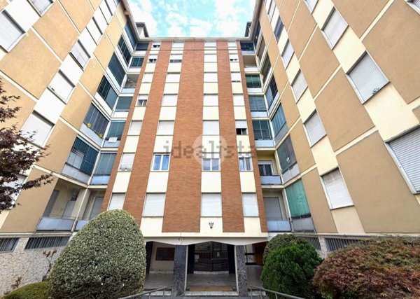 appartamento in vendita a Biella in zona Centro Città
