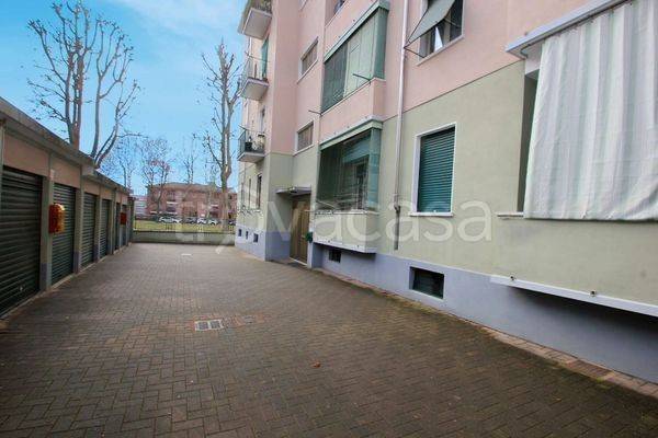 appartamento in vendita a Biella in zona Viale Macallè