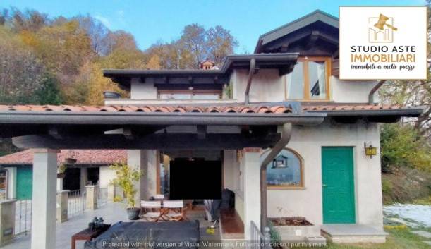 casa indipendente in vendita a Biella in zona Favaro