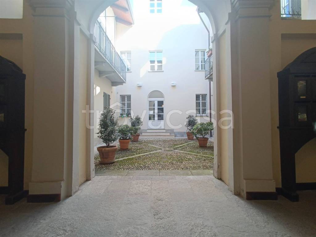 appartamento in vendita a Biella in zona Piazzo