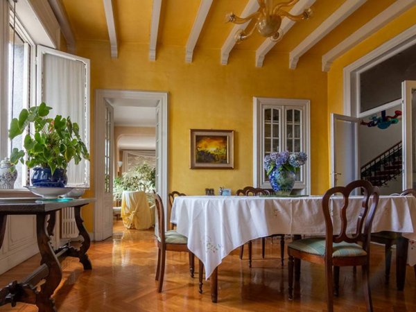 casa indipendente in vendita a Biella in zona Centro Città