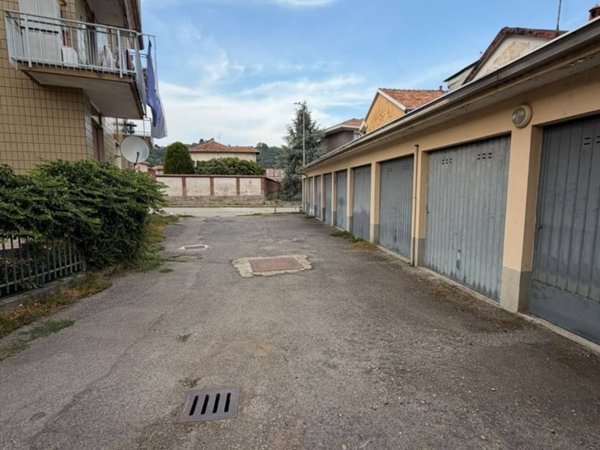 locale di sgombero in vendita a Biella in zona Chiavazza