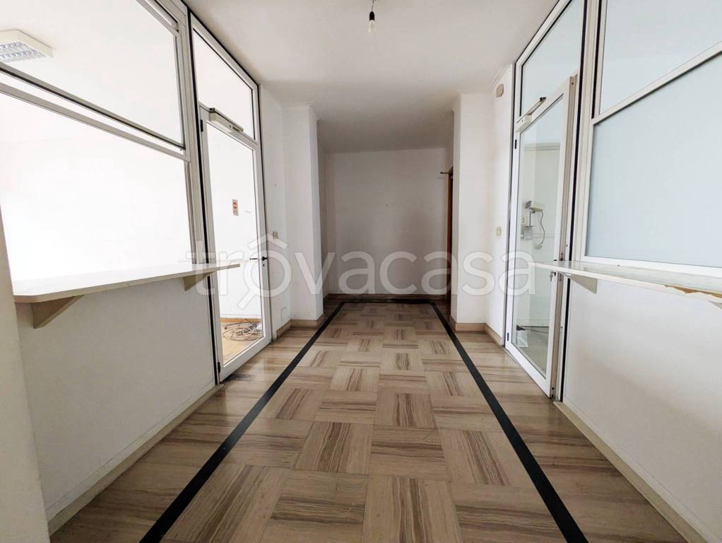 appartamento in vendita a Biella in zona Centro Città