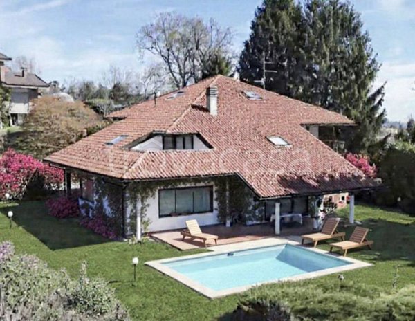 casa indipendente in vendita a Biella in zona Piazzo
