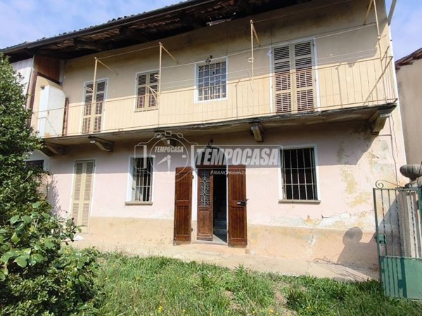 casa indipendente in vendita a Biella in zona Vandorno