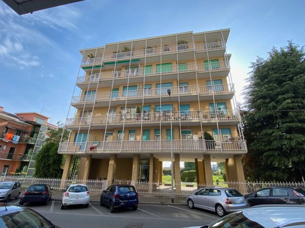 box auto in vendita a Biella in zona Viale Macallè