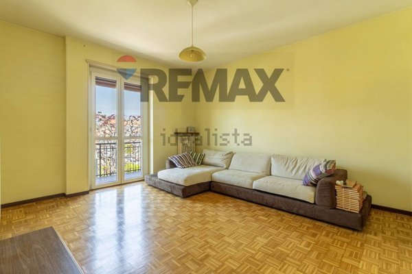 appartamento in vendita a Biella in zona Viale Macallè