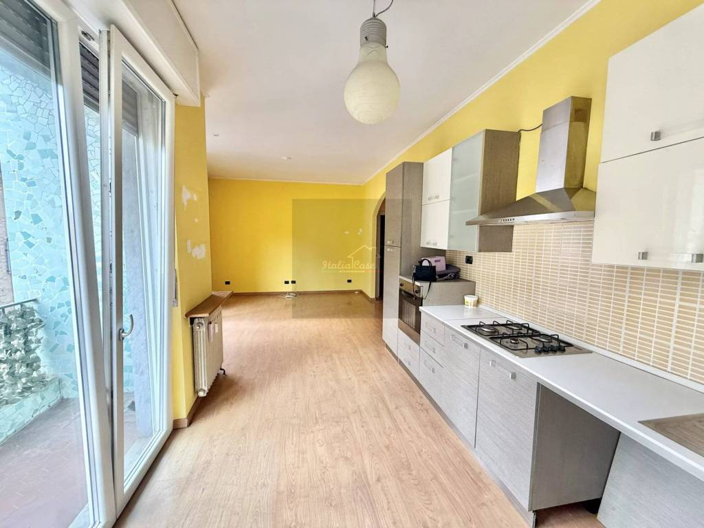 appartamento in vendita a Biella in zona Centro Città